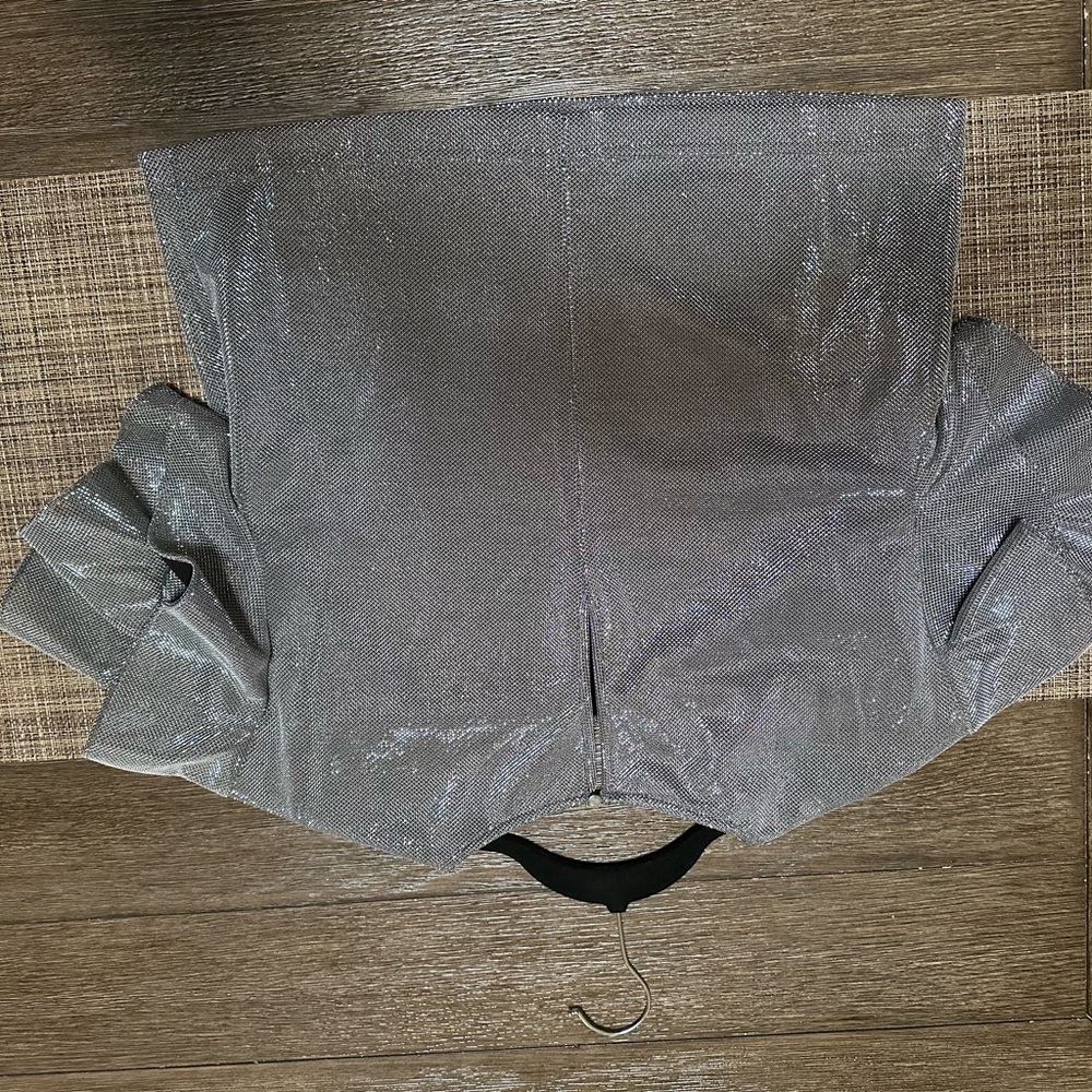 Forever 21 Metallic Silver Puff Sleeve Crop Top - Picture 3 of 5